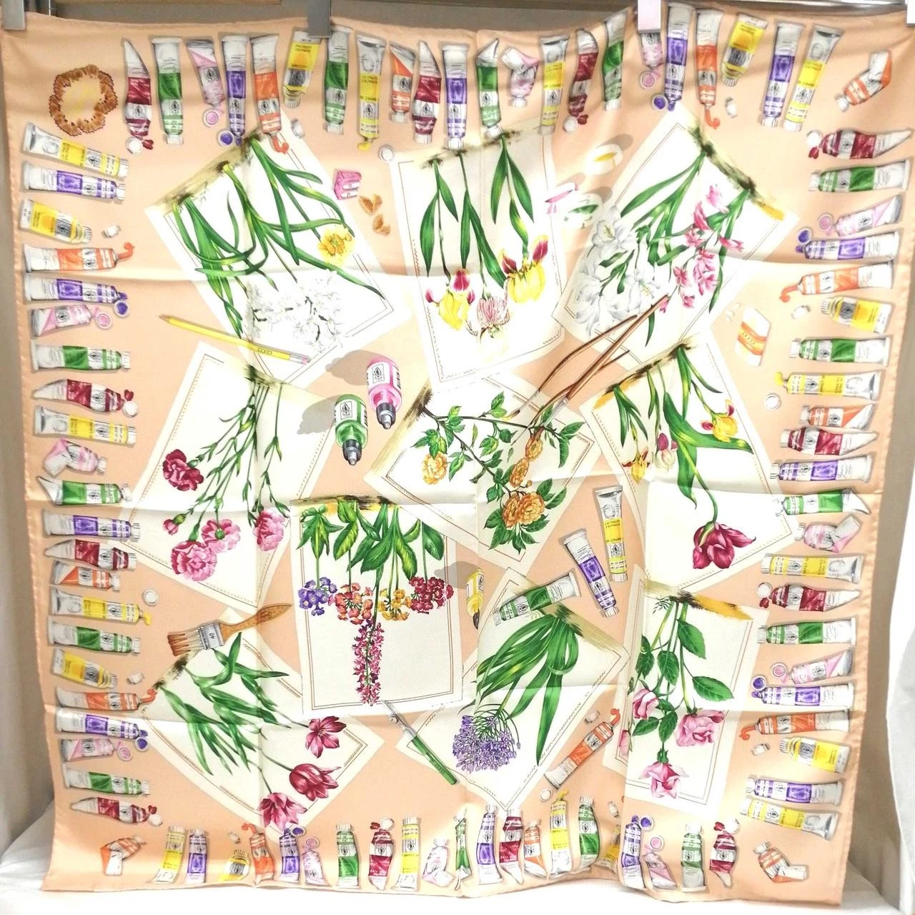 Foulard GUCCI rose beige 34 pouces