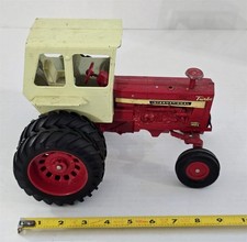 X-923 VINTAGE 1960'S ERTL INTERNATIONAL HARVESTER FARMALL 1456 TURBO TRACTOR 