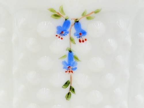 Fenton '72 Milk Glass Hobnail w/Handpainted Bluebells On Lidded Jam Or Candy Jar - Picture 6 of 11