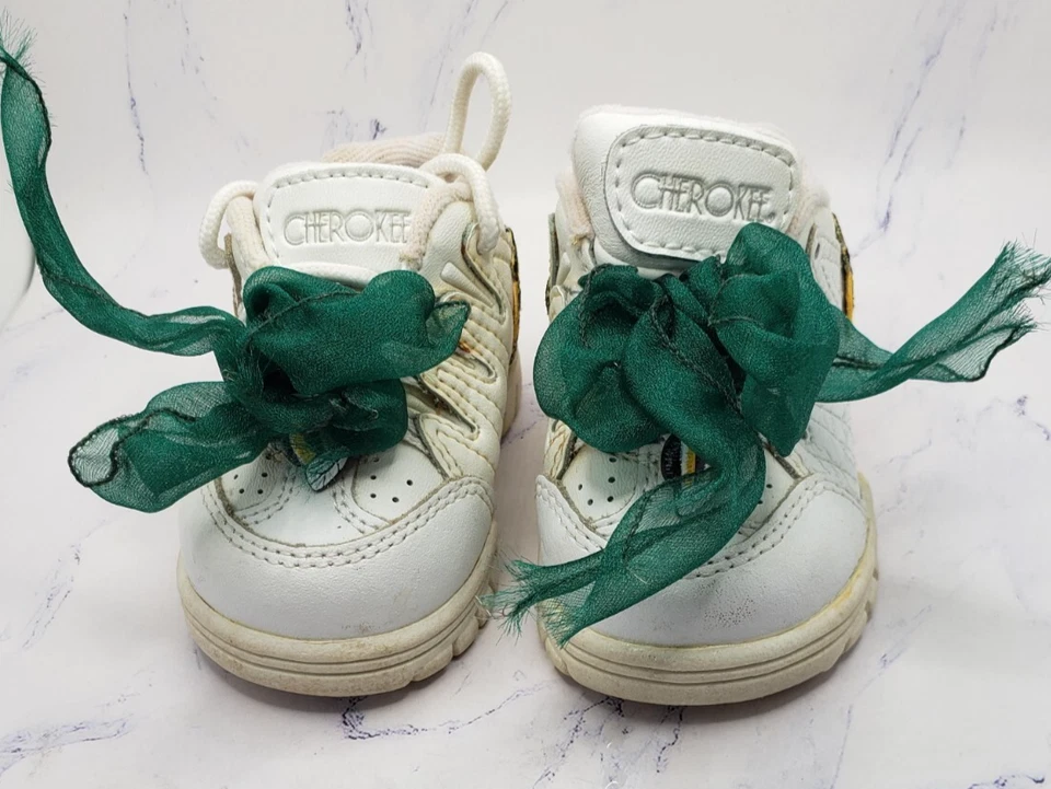 Cherokee Infant's Bee Theme Baby Shoes Sneakers Leather White Size 2 - Image 3 of 4