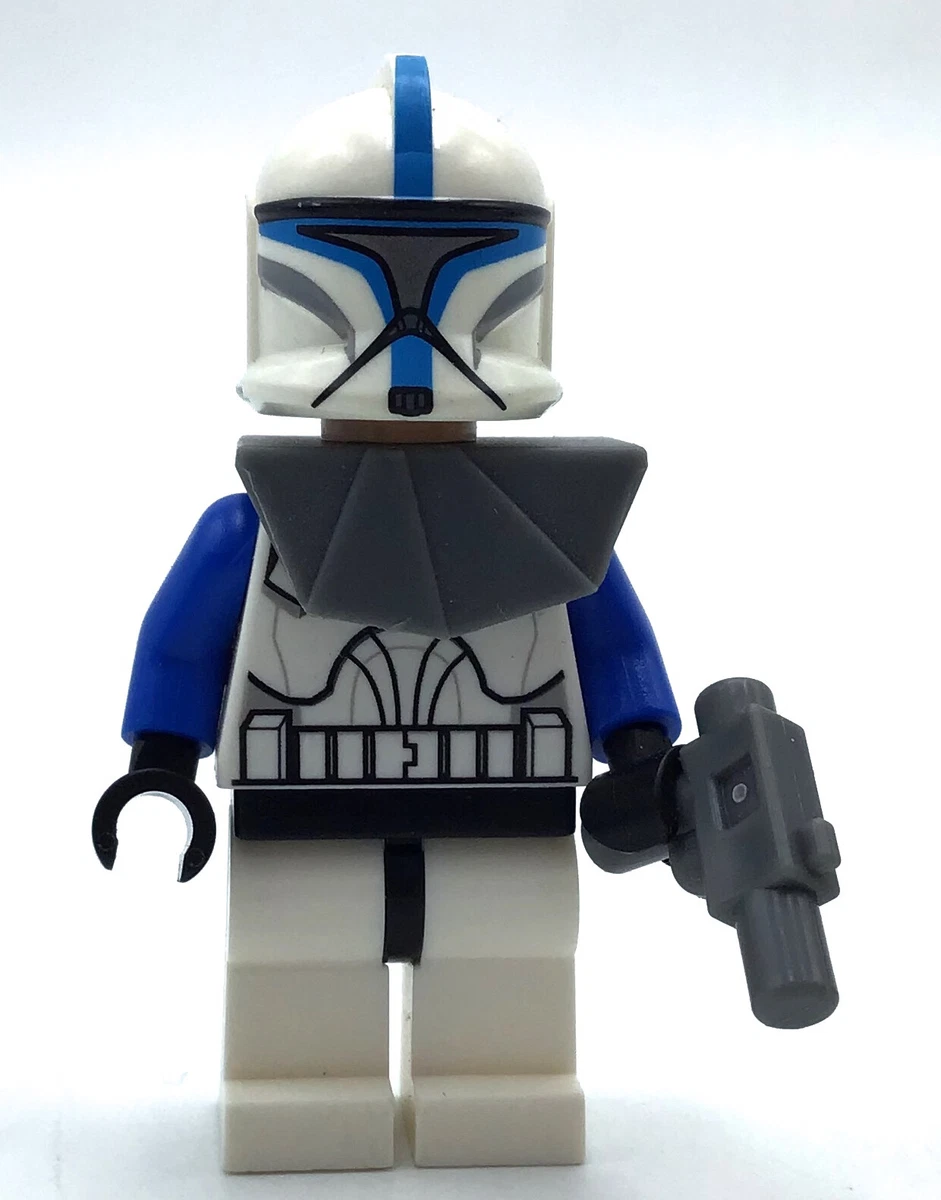 Can anyone help me identify this Lego Star Wars minifigure? I can