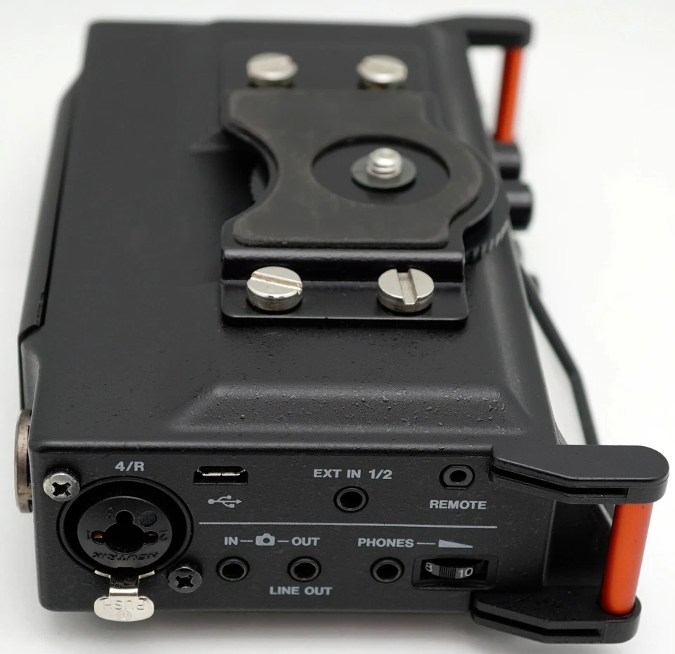 TASCAM DR-70D 4-Channel Audio Recording Device for DSLR Cameras - Black - Image 2 of 4