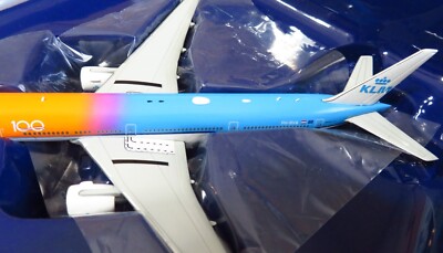 [Gemini Jets] 1/200 KLMオランダ航空 B777-300ER s-l400.jpg