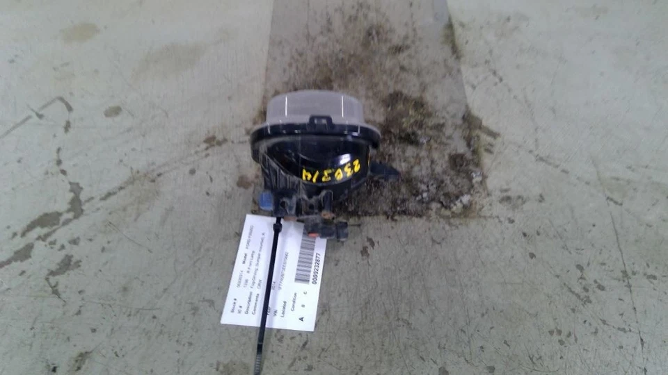 Luz antiniebla de esquina/estacionamiento para pasajeros para camioneta Ford F250SD 11-16 590268 Foto 2 de 4