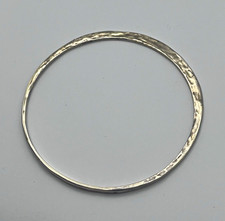925 Sterling Silver Hammered Round Bangle Bra...