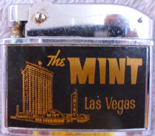 Briquet publicitaire plat vintage-VERSION RARE-"THE MINT" Hotel Casino Las Vegas