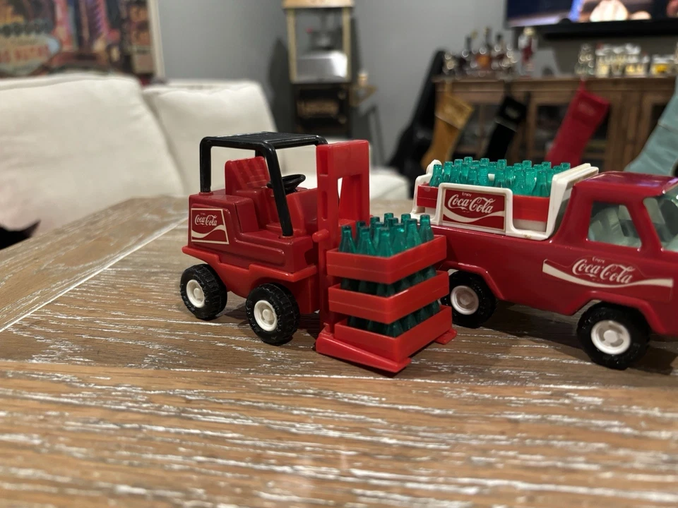 Винтажные игрушки Buddy L Coca-Cola | два грузовика и вилочный погрузчик - Изображение 2 из 4
