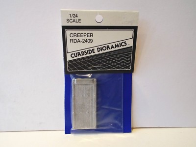 1:24 RDA-2409 CURBSIDE DIORAMICS CREEPER RARE SOC (KS31)