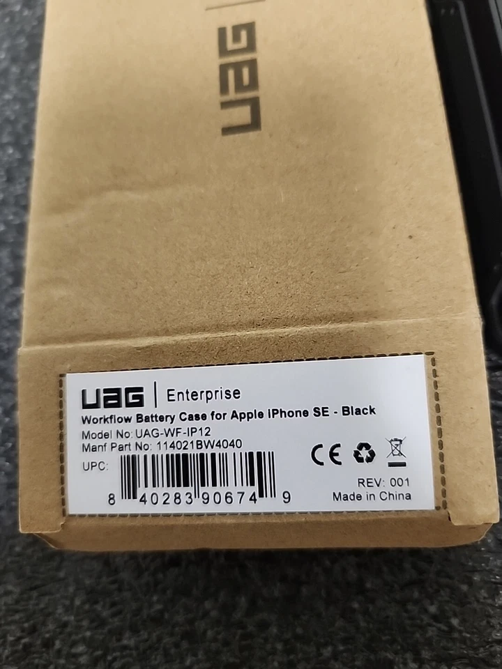 Urban Armor Gear Workflow Batería Funda iPhone Se/Se2/3/8 Negro (N) Foto 2 de 4