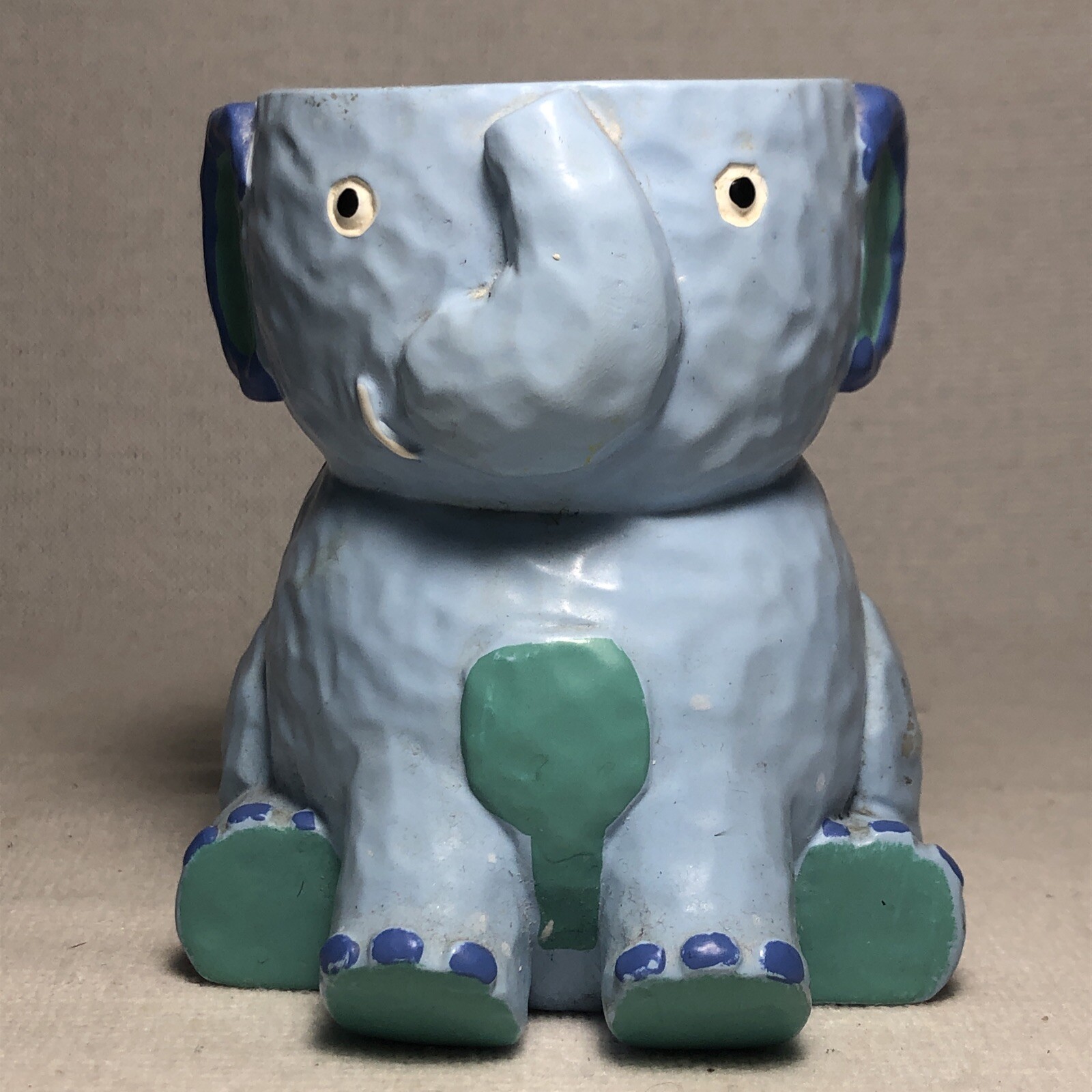3.5”x 4” Elephant Pencil Pen Holder Tumbler Planter Resin Blue