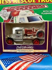 ERTL 1931 Hawkeye Truck Die-Cast Metal Vehicle-1995-Stock H993 FARM  COUNTRY