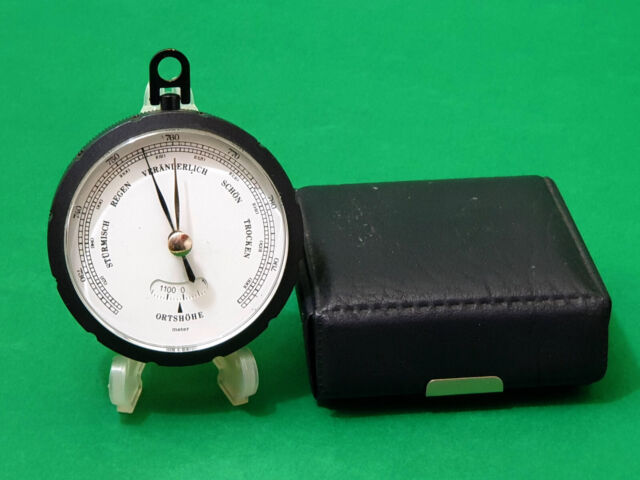 Made in Germany Taschenbarometer Höhenmesser mit Tasche aus dem 80er Jahre