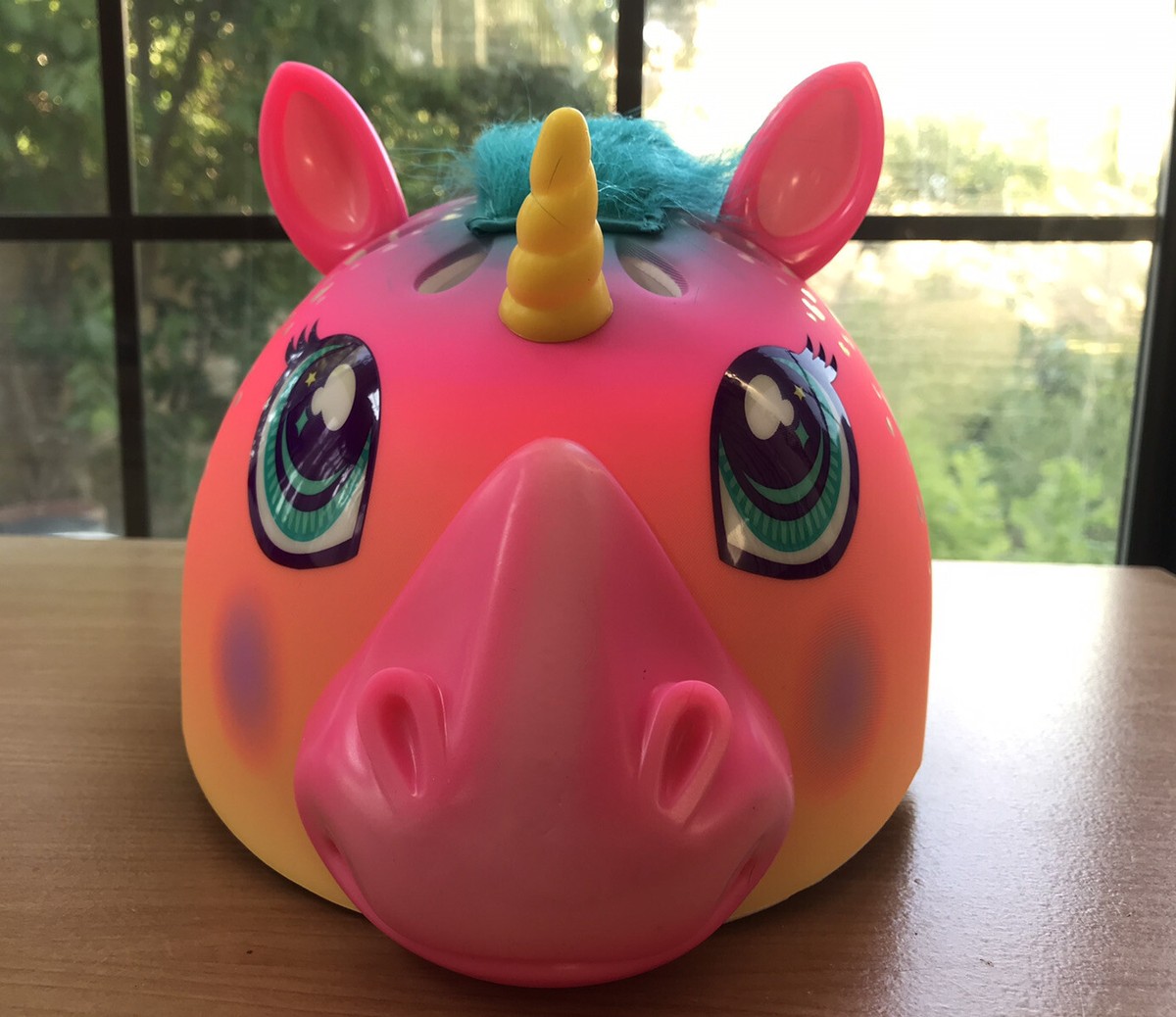 bike helmets bright pink D.O.T. & ECE Daytona C6- Hi-Gloss L The Dash also features 20 vents to keep heads cool and comfortable even on warm days or long rides Register Mips II Youth Helmet