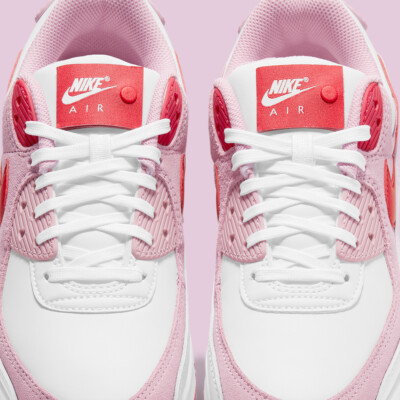 Nike Air Max 90 Valentines Day (2021) Size 11W/9.5M DD8029