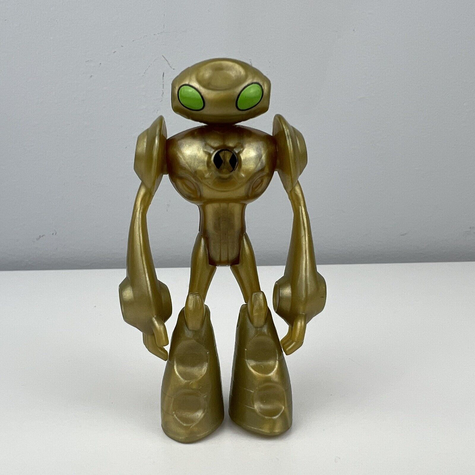 Ben 10 Ultimate Alien Limited Edition Gold Echo Echo Action Figure - Gold  Rare