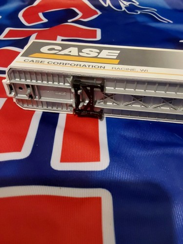 🚛 Vintage ERTL Case IH Backhoe Truck And Trailer 1:64 - Picture 10 of 12