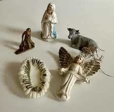 Vintage Christmas Nativity Figures Angels Assorted Pieces