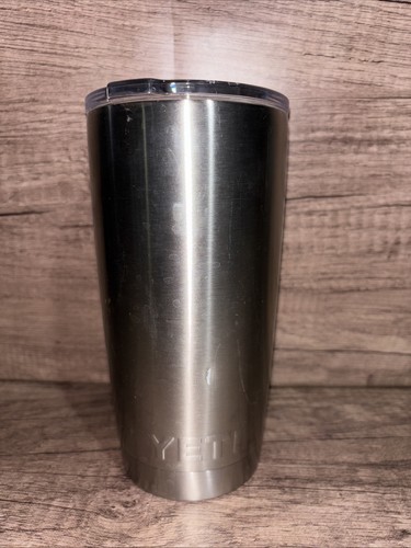 Yeti rambler 20 ounce stainless steel Tumblr with lid