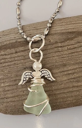 Handmade Authentic Lake Erie Beach Glass SEAFOAM GREEN ANGEL Pendant Necklace 