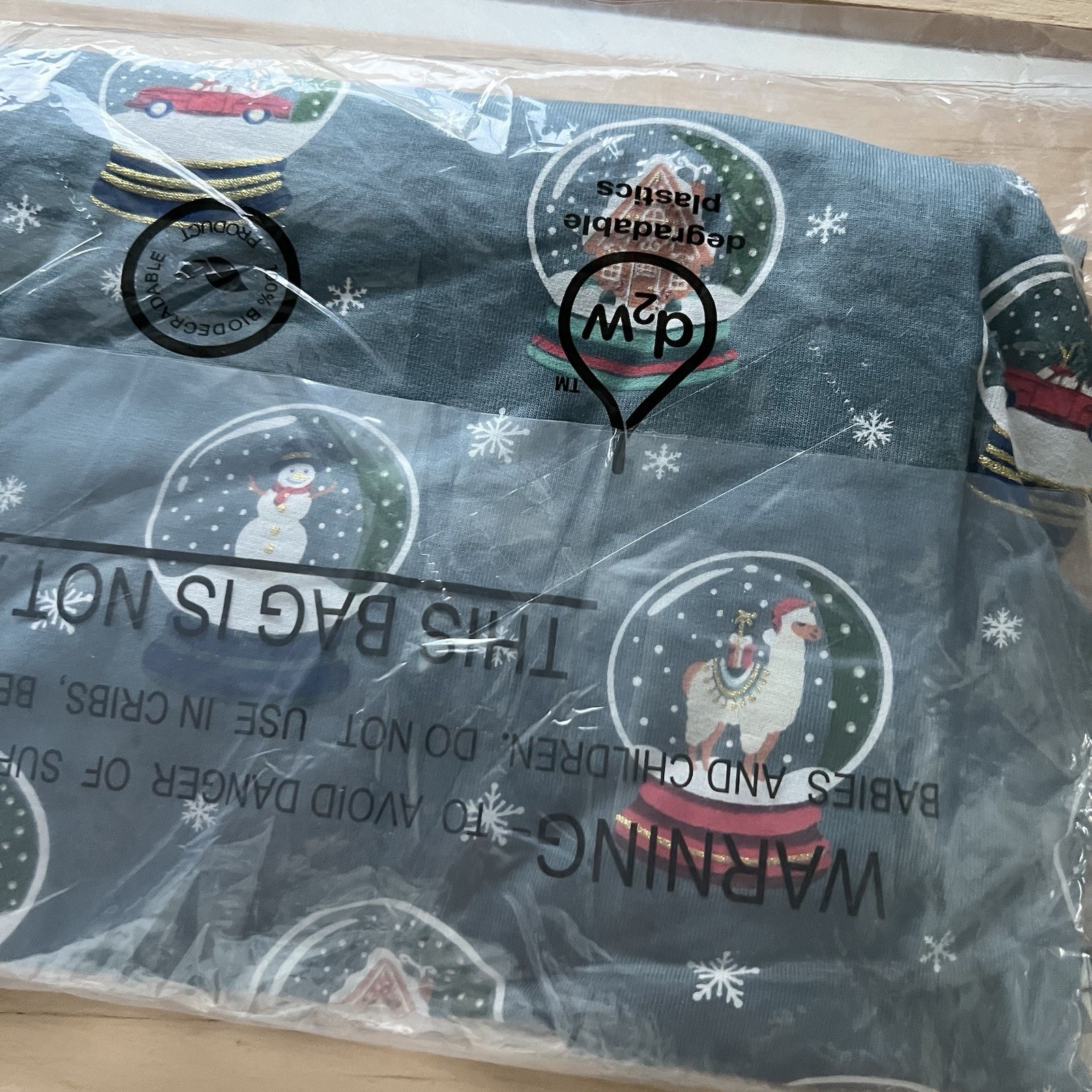 *NIB* Platinum Exclusive Kyte Baby 5T Long Sleeve Pajamas Set In Snow Globe Xmas