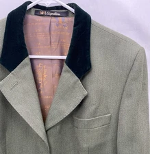 Daks Signature women’s riding jacket. Size 14 GB Green w/VELVET Collar 100% Wool