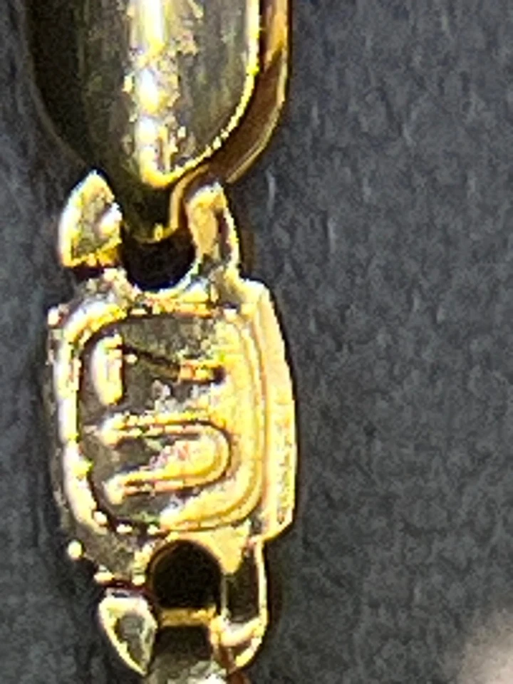 Collar de cadena de espiga enchapado en oro de 18 quilates marca U7 usado Foto 4 de 4