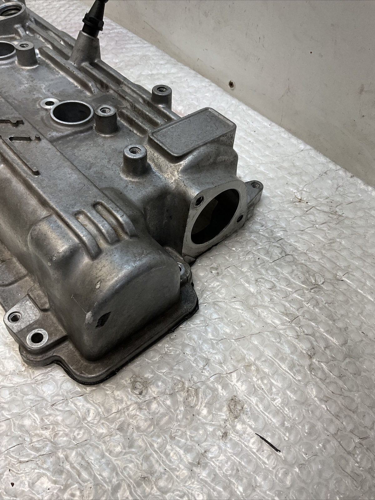 14-17 Maserati Ghibli ￼￼3.0L ENGINE LEFT CYLINDER HEAD VALVE COVER 36,485 Miles