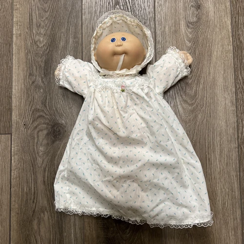 Cabbage Patch Doll Vintage W Clothes