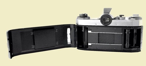 Praktica NOVA B. Ottime condizioni, funzionante. Excellent condition working. - Foto 9 di 13