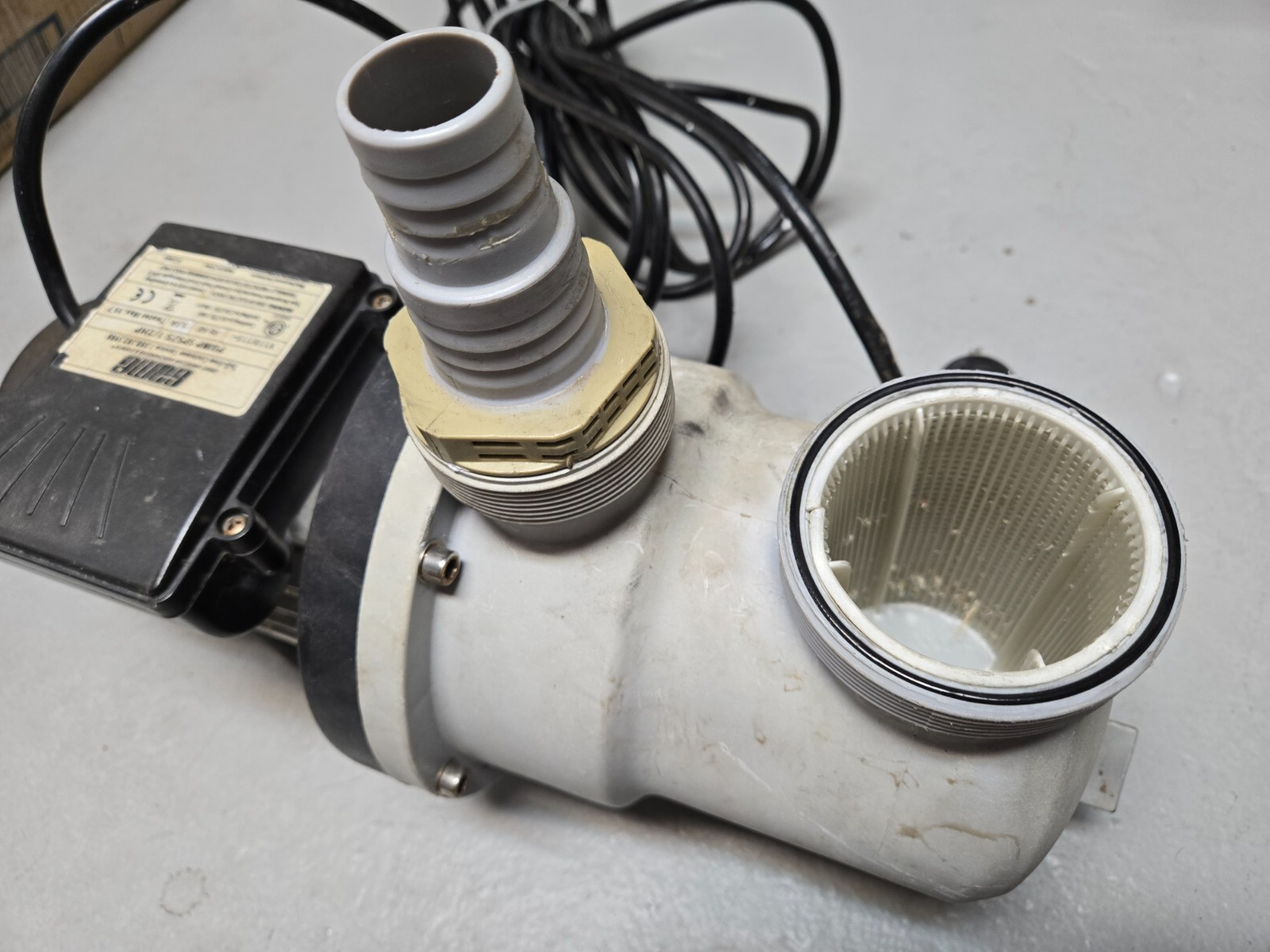 SPS75, GAME Pool pump, 115V, 3.5 Amp, USED good condition.