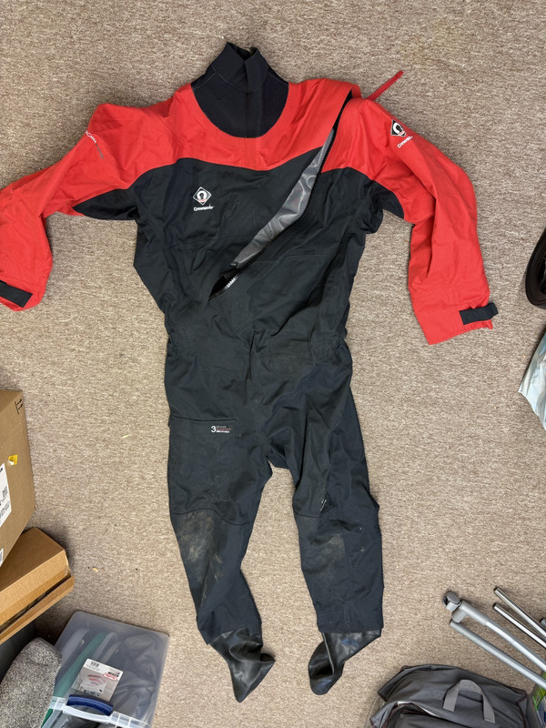 CrewSaver DRY SUIT - Slightly Used w/full Thermal Undergarment XL