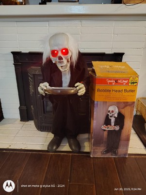 Spooky Village Animated Halloween 3' Skeleton Butler Bobble Head Candy Tray WORK