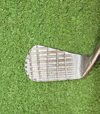 Unusual Hickory Wood Shaft Deep Groove Brick Face Mashie Niblick