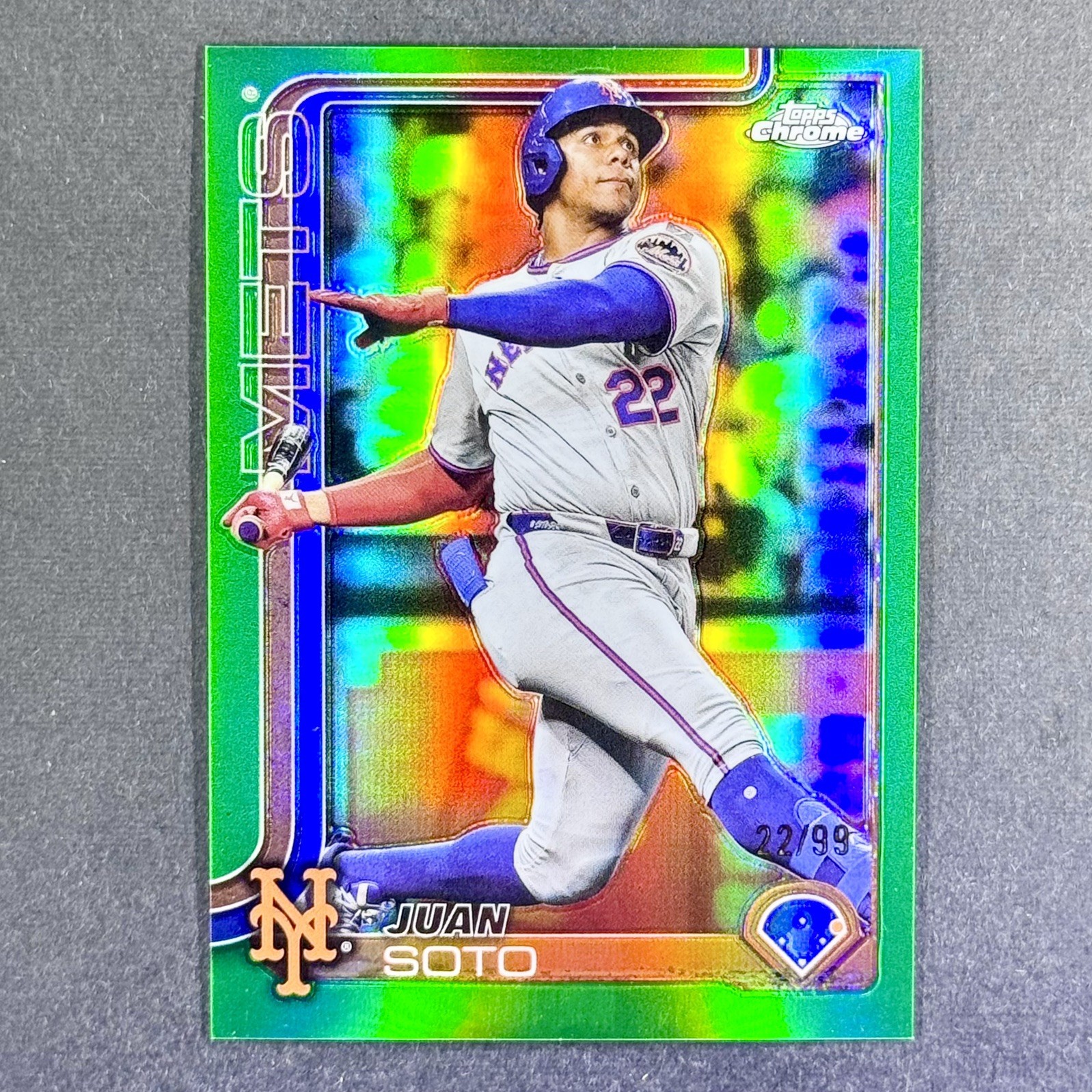 JUAN SOTO 2025 TOPPS CHROME #200 GREEN REFRACTOR SP /99