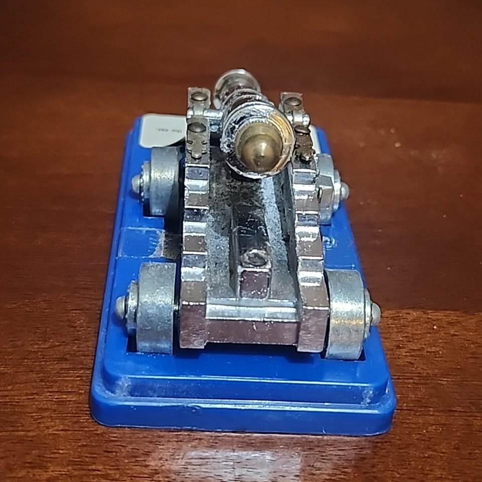 Cañón de tapa de metal fundido a presión de juguete vintage de 4 pulgadas hecho en ITALIA Foto 3 de 4