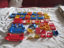 Lego Fabuland : 41 Teile, dabei 2x Autountergestell; Fenster ua