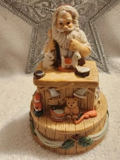 Vintage Seymour Mann Here Comes Santa Claus Santa's Workshop Music Box Figurine