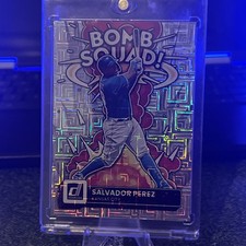 2022 Panini Donruss Bomb Squad Vector  Holo Salvador Perez #BS-1 9o3