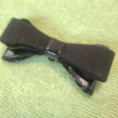 2 Vintage Art Deco 1940s ALL BLACK Bow Tie Shoe Dress Up CLIPS with Wood Backing - Picture 2 of 11