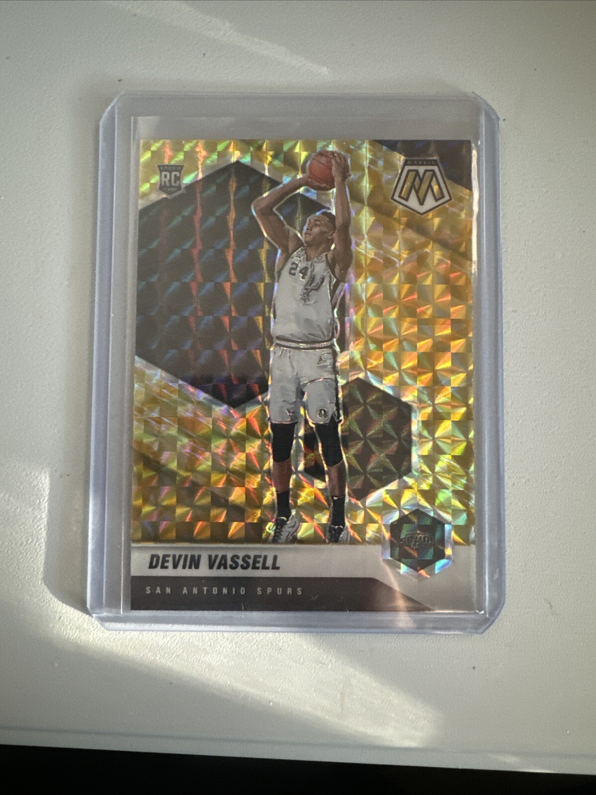 2020-21 Panini Mosaic Yellow Reactive Prizm Devin Vassell RC #221