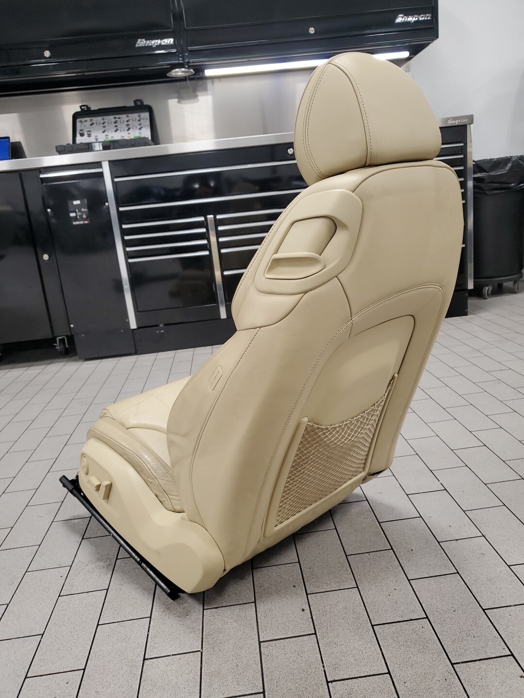 2010 Audi R8 Drivers Seat Tan