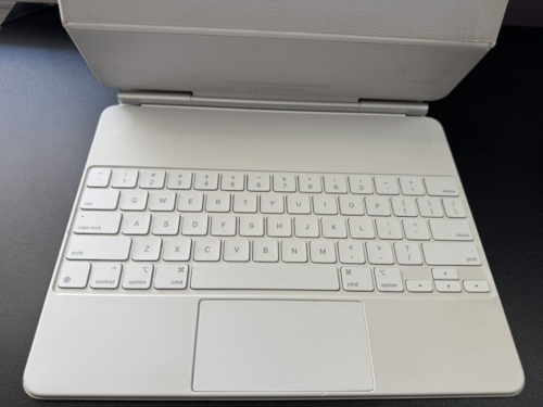 apple magic keyboard ipad pro 12.9"white MJQL3LL/A