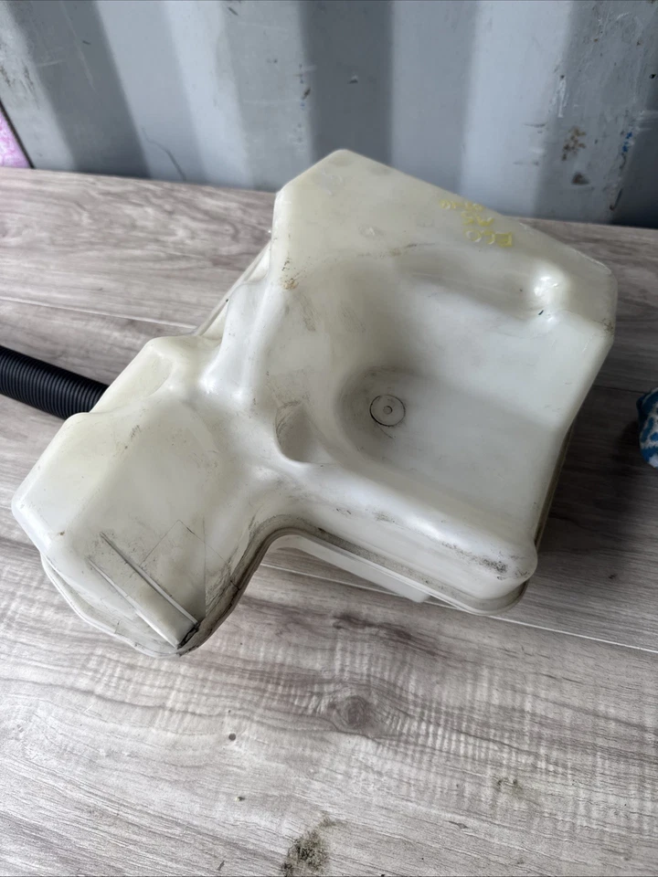 BMW M6 M5 E64 E63 E60 2006-2010 depósito de líquido de lavadora parabrisas ventana fabricante original Foto 2 de 4