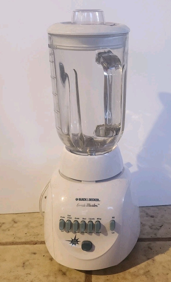 BLACK DECKER Crush Master Blender BL10450H White 
