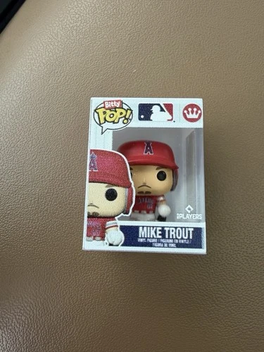 2026 Topps Series 1 Baseball Mike Trout Super Box Funko Bitty Pop!