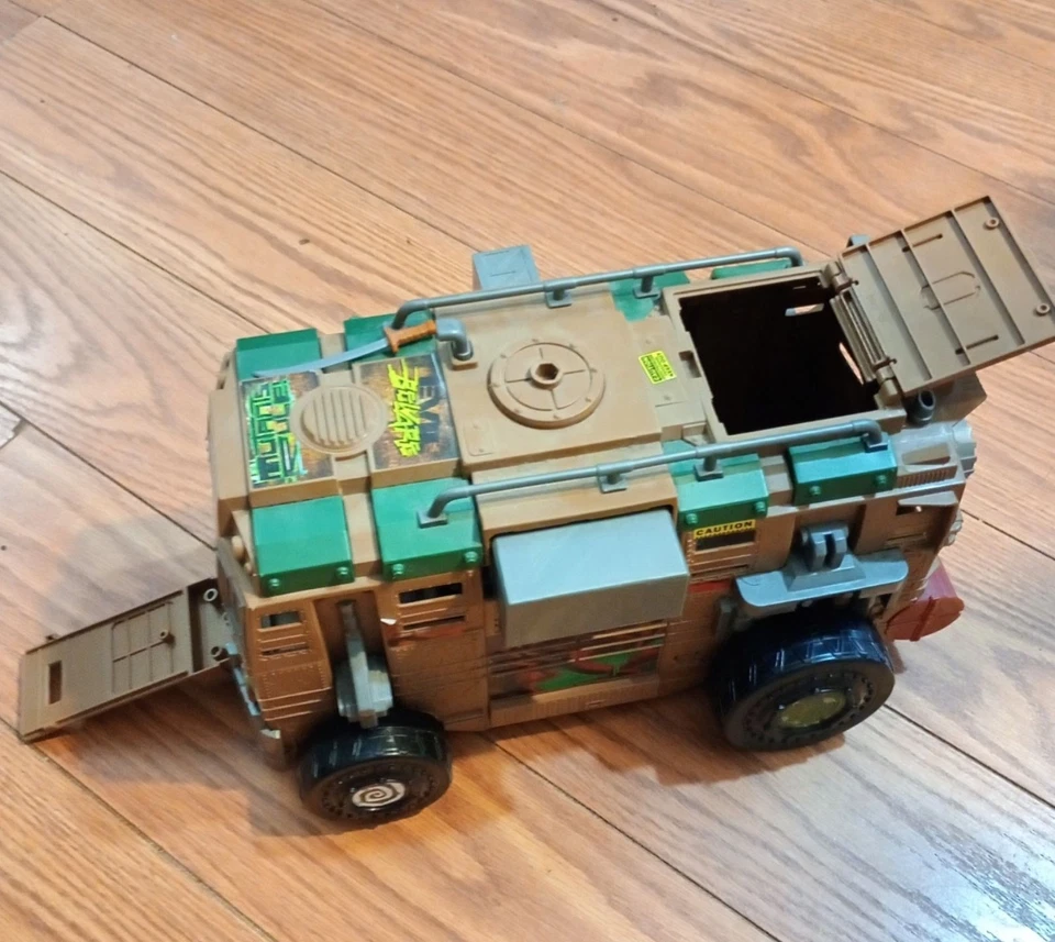 Lote de 2 figuras de Tortugas Ninja Adolescentes Mutantes Vehículo Tortuga Furgoneta Foto 4 de 4