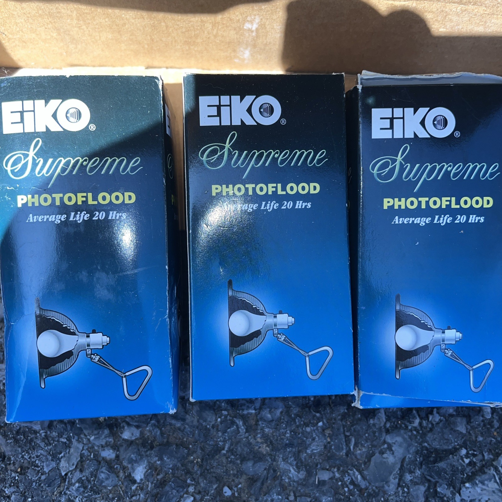 Set Of 3 Eiko Supreme ECA PhotoFlood Lights  250 watt A-23 F