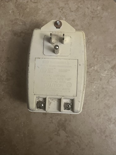 PLUG-IN CLASS 2 TRANSFORMER MGT1650 16VAC 50VA SECURITY SYSTEM POWER SUPPLY - Picture 2 of 2