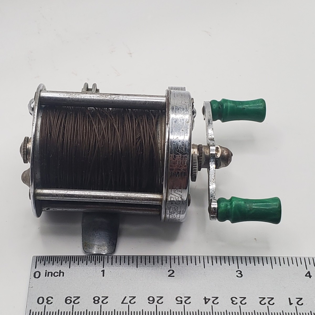 VINTAGE PFLUEGER AKRON NO. 1893 CHROME FISHING REEL GREEN HANDLES