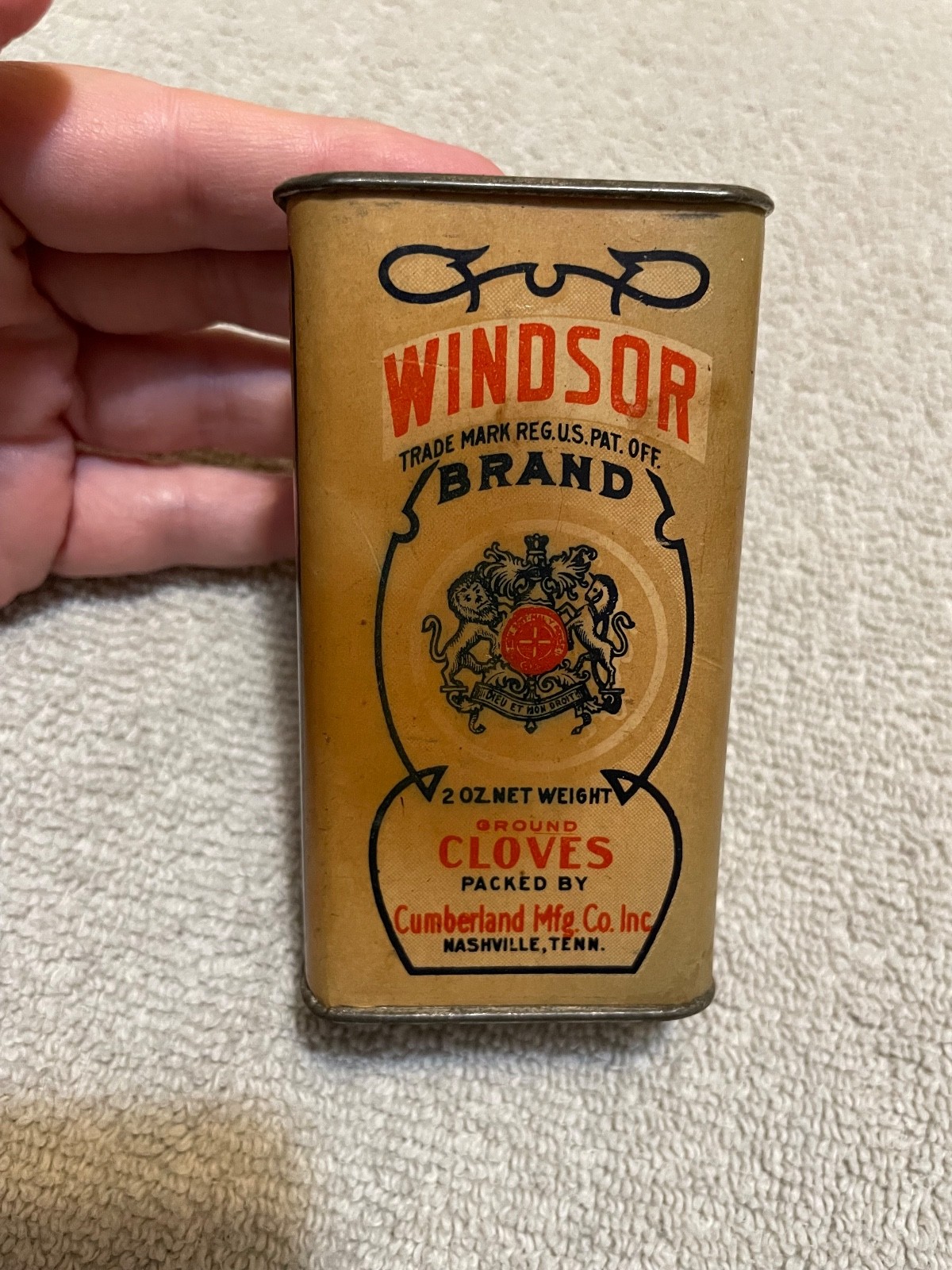 VTG  Windsor Brand Cloves Paper Body Metal Top and Base Spice Tin 2 ounces TN